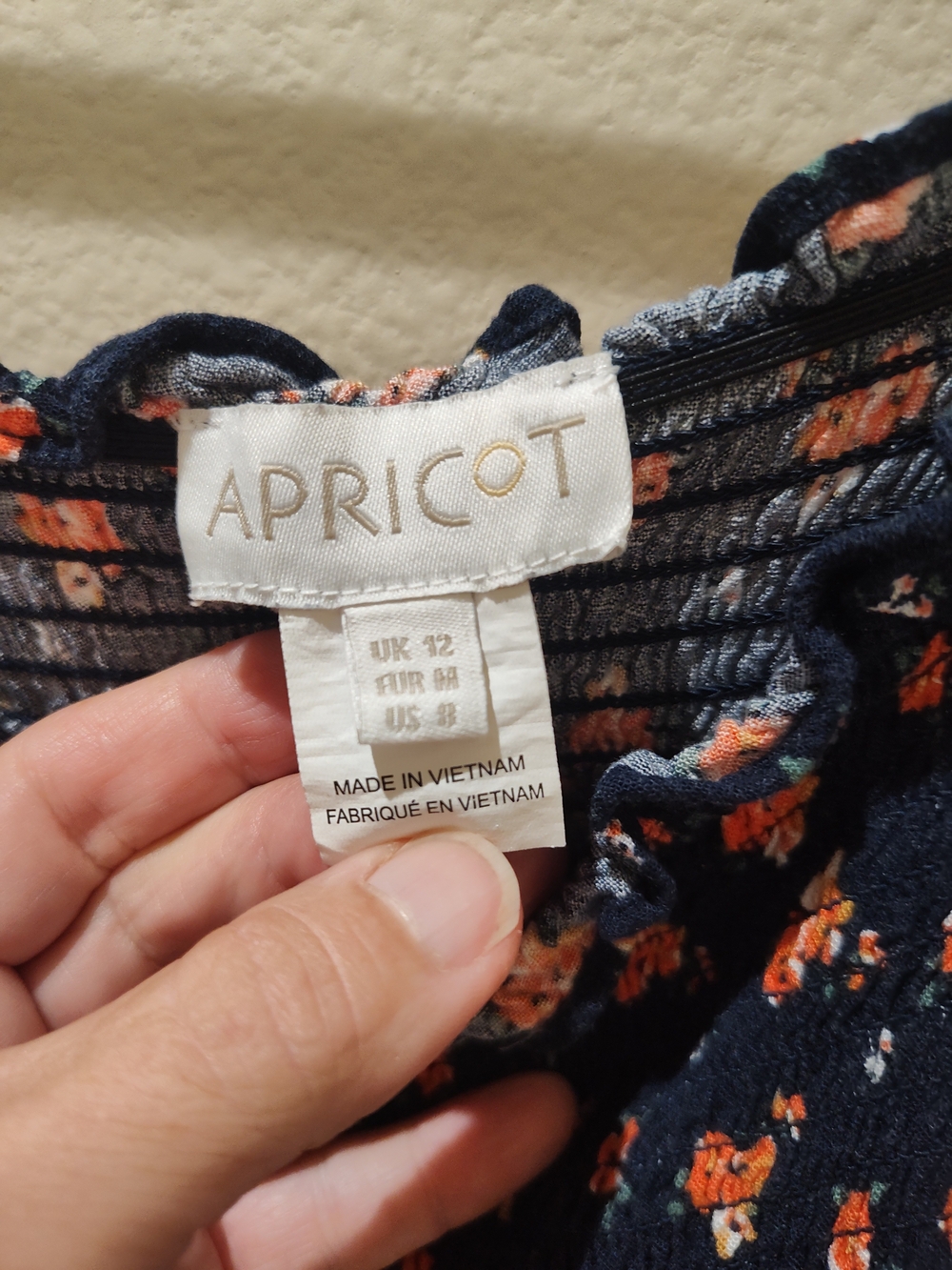 APRICOT Navy Floral Smocked Top with Orange and White Accents EUC Size 8 - Picture 2 of 2